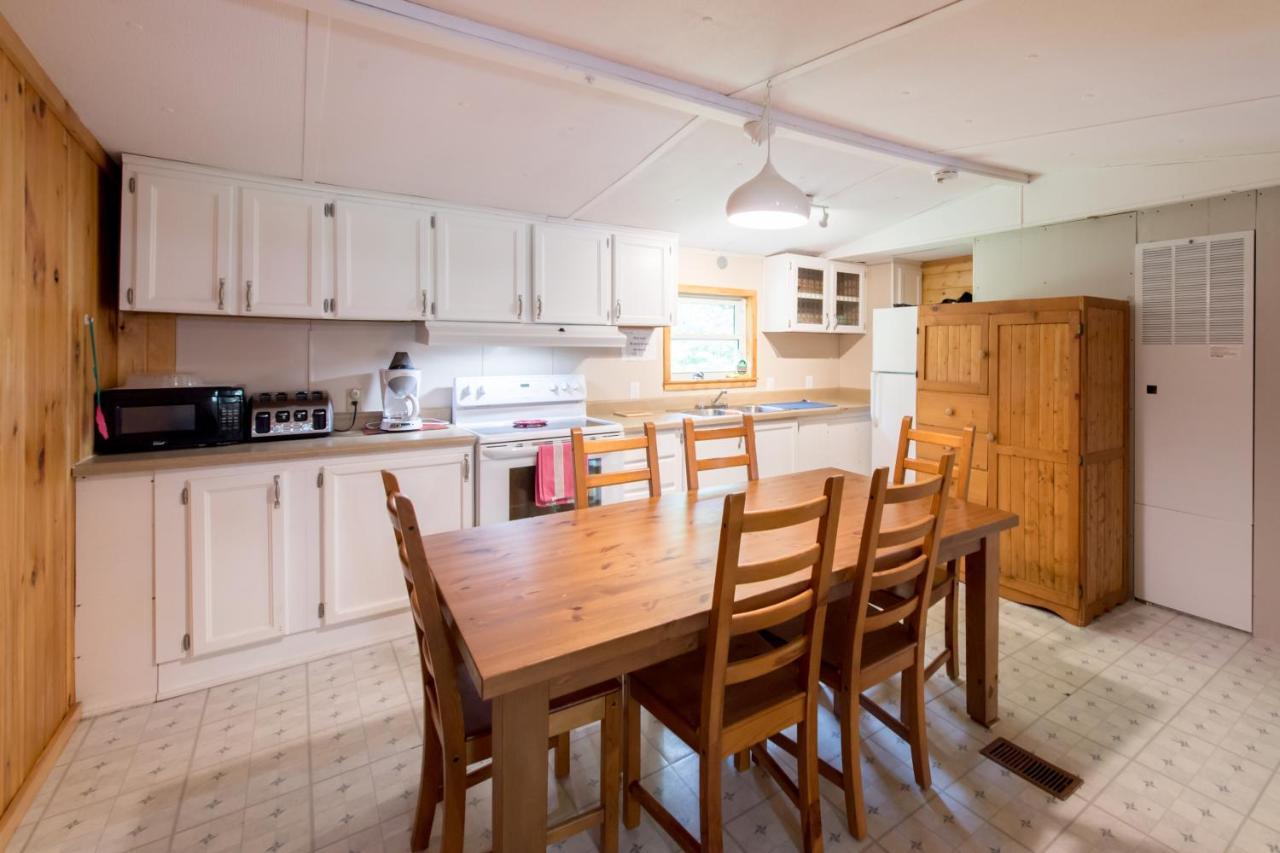 Madawaska Lodge-Cottage Экстерьер фото