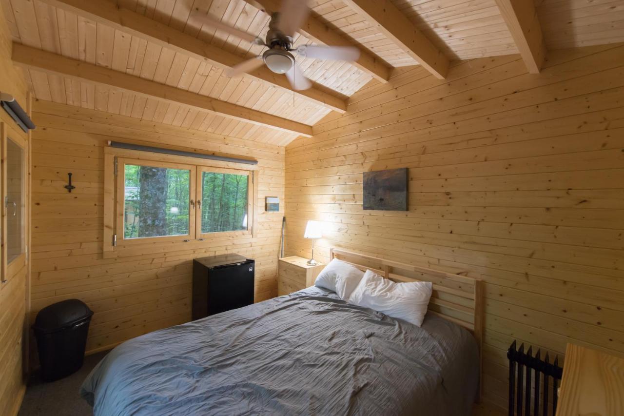 Madawaska Lodge-Cottage Экстерьер фото