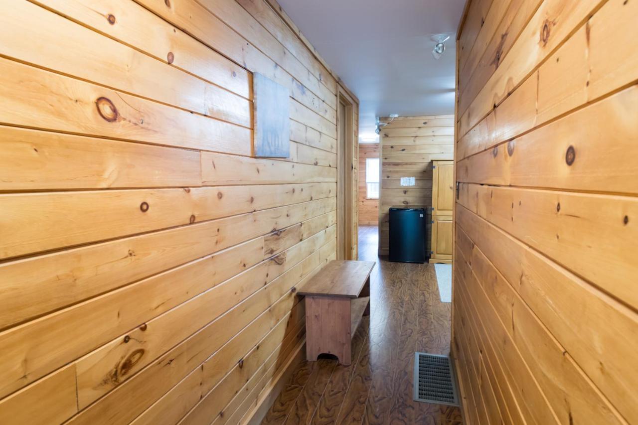 Madawaska Lodge-Cottage Экстерьер фото