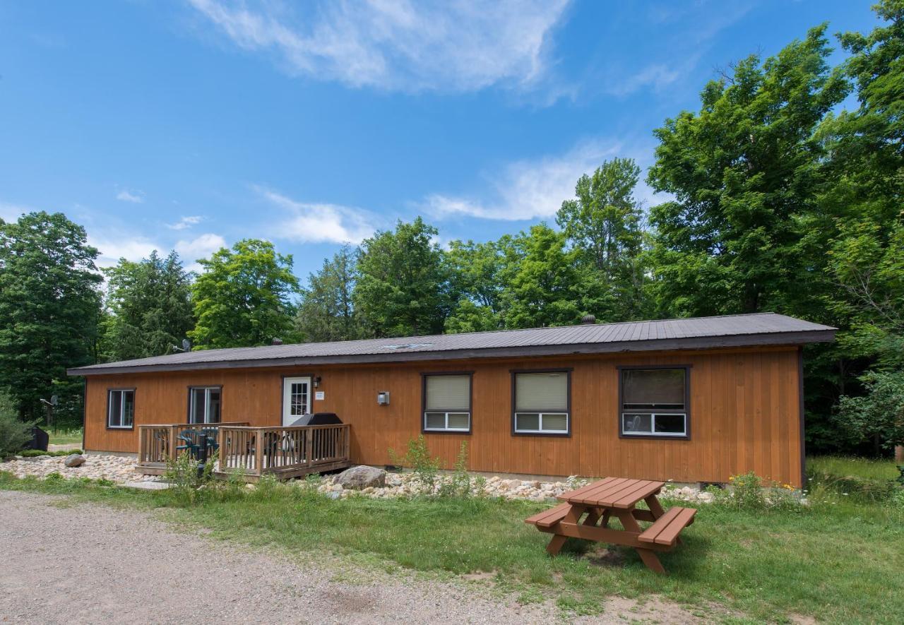 Madawaska Lodge-Cottage Экстерьер фото