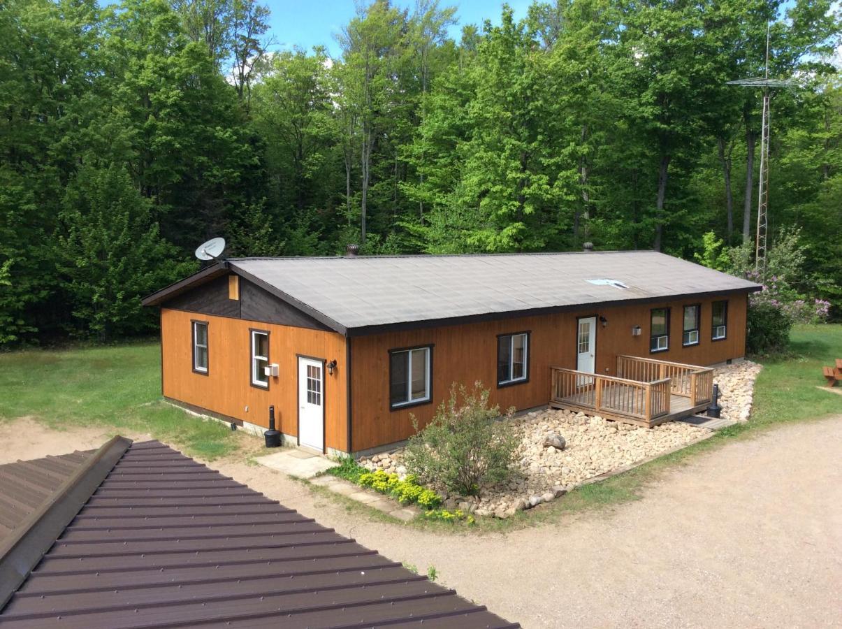 Madawaska Lodge-Cottage Экстерьер фото